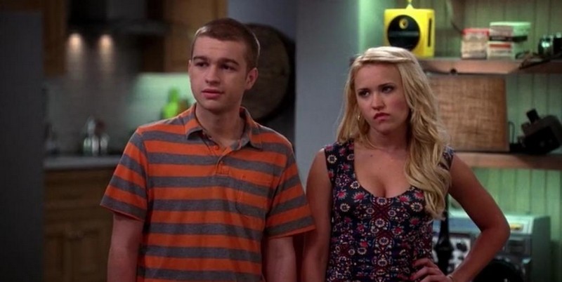 Emily Osment En Two And A Half Men.